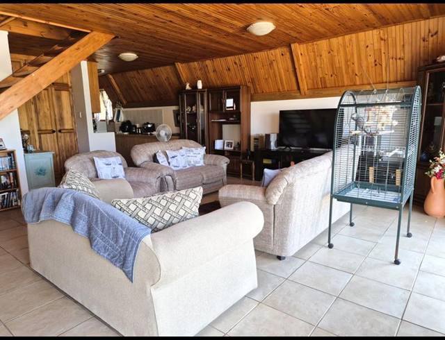 5 BEDROOM HOUSE FOR SALE IN FRANSKRAAL